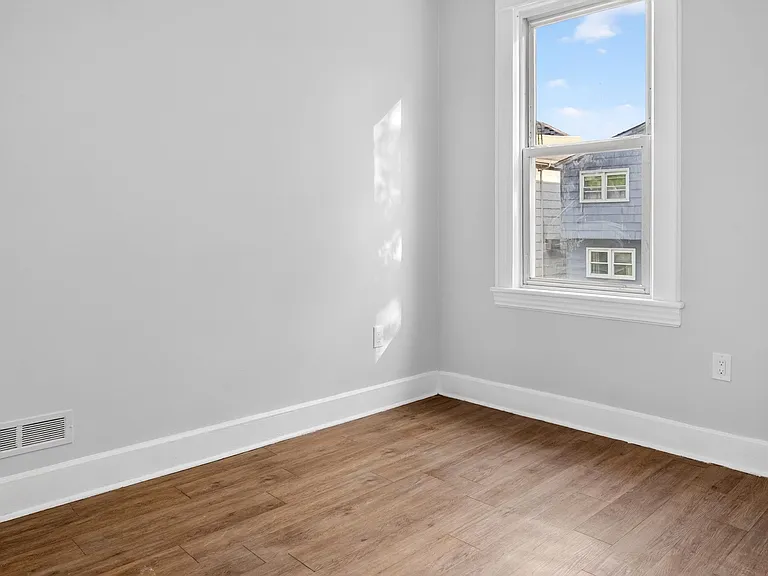 12 E 49th St #2 — Photo 14