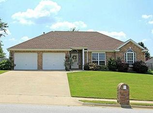 3211 Amberwood St, Springdale, AR 72762