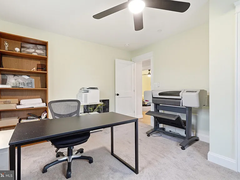 1227 Clagett Dr — Photo 29