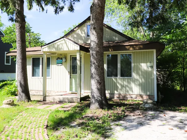 42388 N Willow St, Antioch, IL 60002