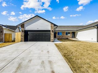 10504 E Kinkaid Cir, Wichita, KS 67207