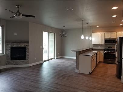2nd image of 2655 Park Creek Ave