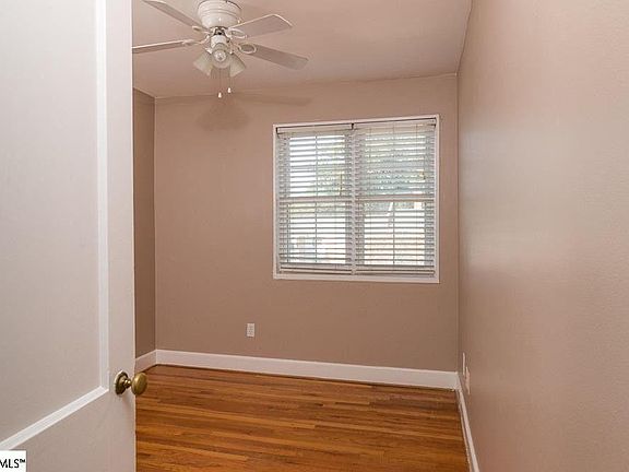 5th image of 100 Lewis Dr Unit 1C