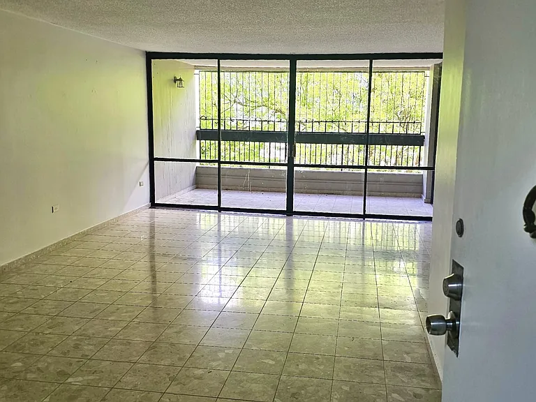 690 Cesar Gonzalez Parque De Las Fuentes — Photo 2