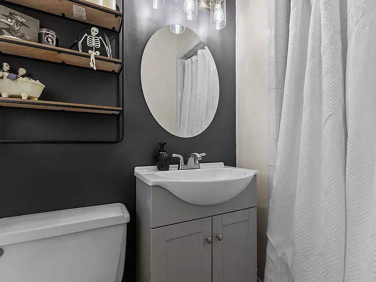 2125 Forest Hills Dr — Photo 19