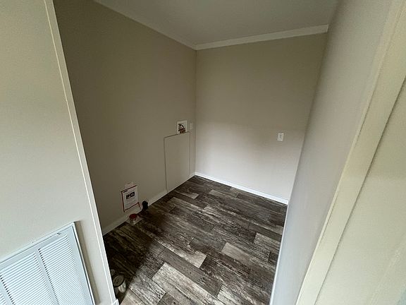 5th image of 8146 Texas St