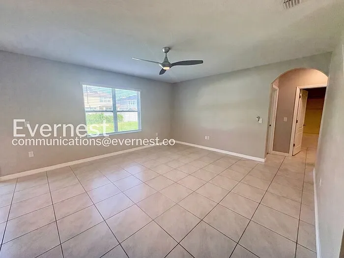 1630 Spray Ter — Photo 6