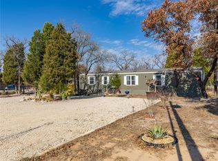 110 Lago Vista Dr, Elgin, TX 78621