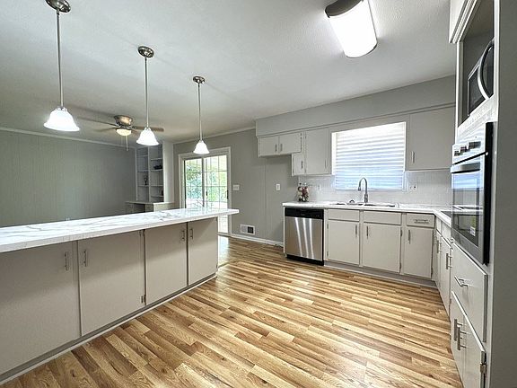 2nd image of 849 Bunker Hill Rd
