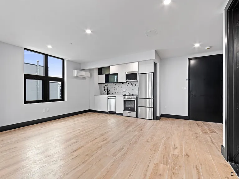 828 New York Ave #4E — Photo 8