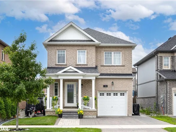 76 Mabern St, Barrie, ON L9J 0J2