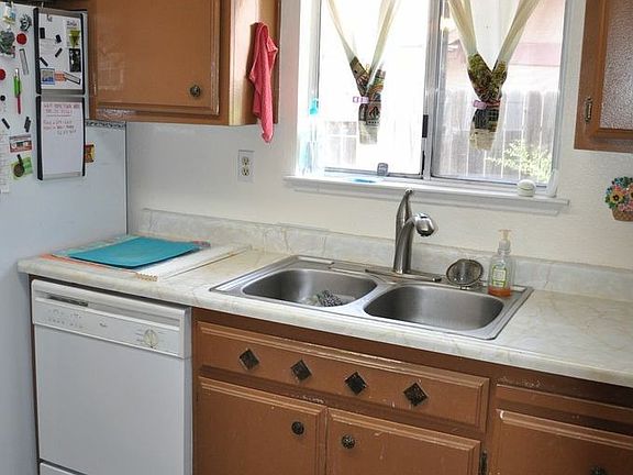 5th image of 6641 Hometown Way