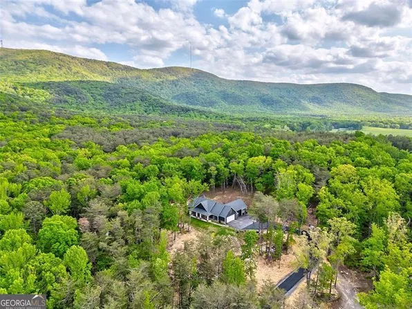555 E Valley Rd NE, Rydal, GA 30171