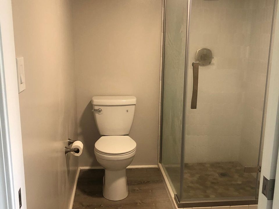 2nd image of 3622 Waaloa Pl #A