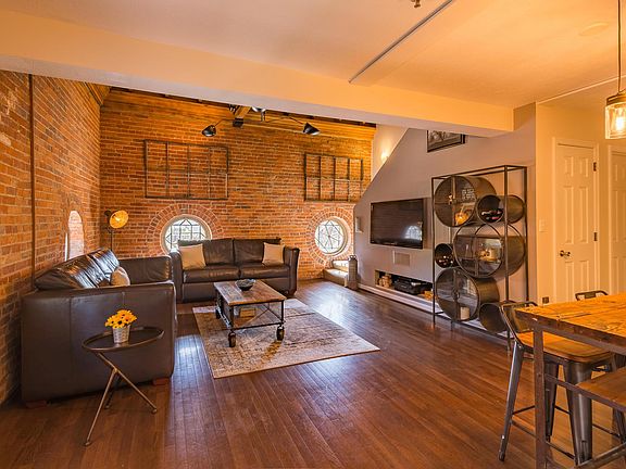 5th image of 50 W Hoster St