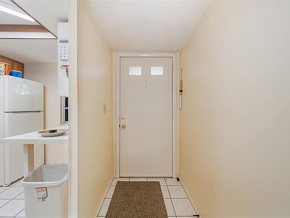 5th image of 8310 High Point Cir APT 4