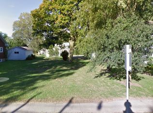 705 S Main St, Three Rivers, MI 49093