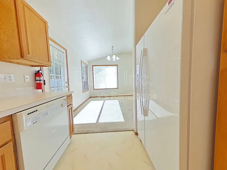 5605 SW Windflower Dr — Photo 5