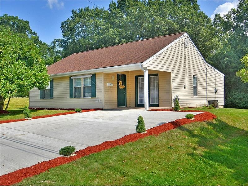 1st image of 225 Florida Dr