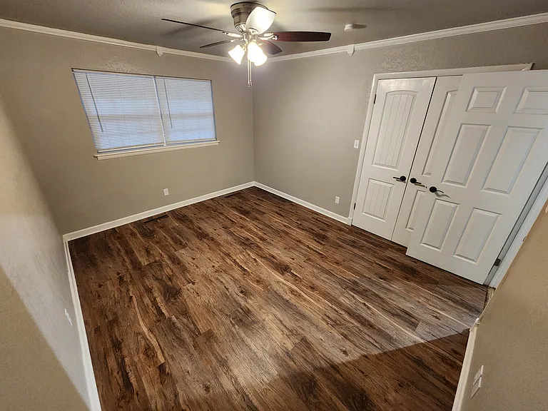 204 S Morrison Dr — Photo 14