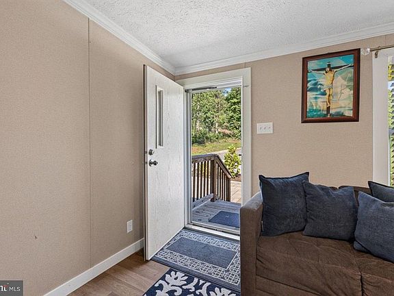 2nd image of 54 Springbranch Trl