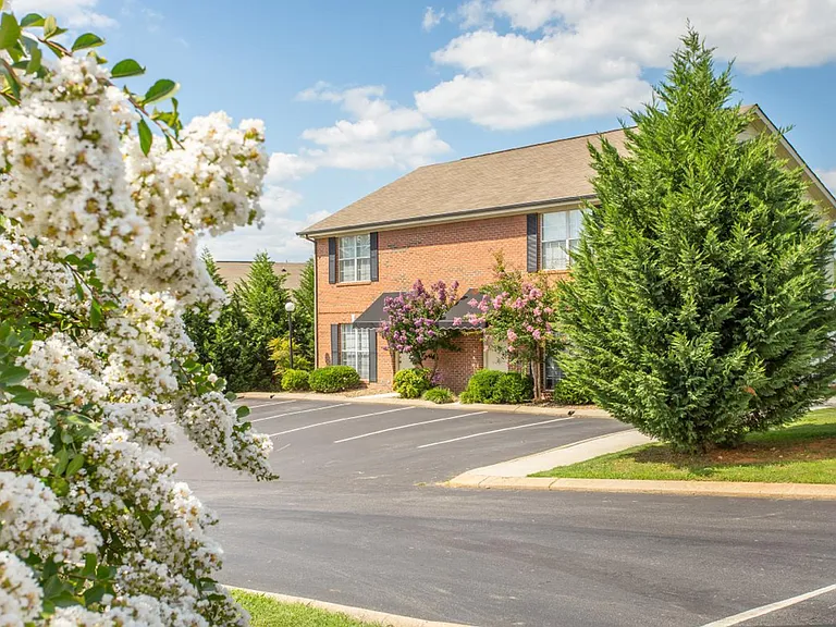 Bluff View at Northside Apartments — Photo 8