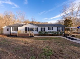 589 Club Dr, Greenville, SC 29611