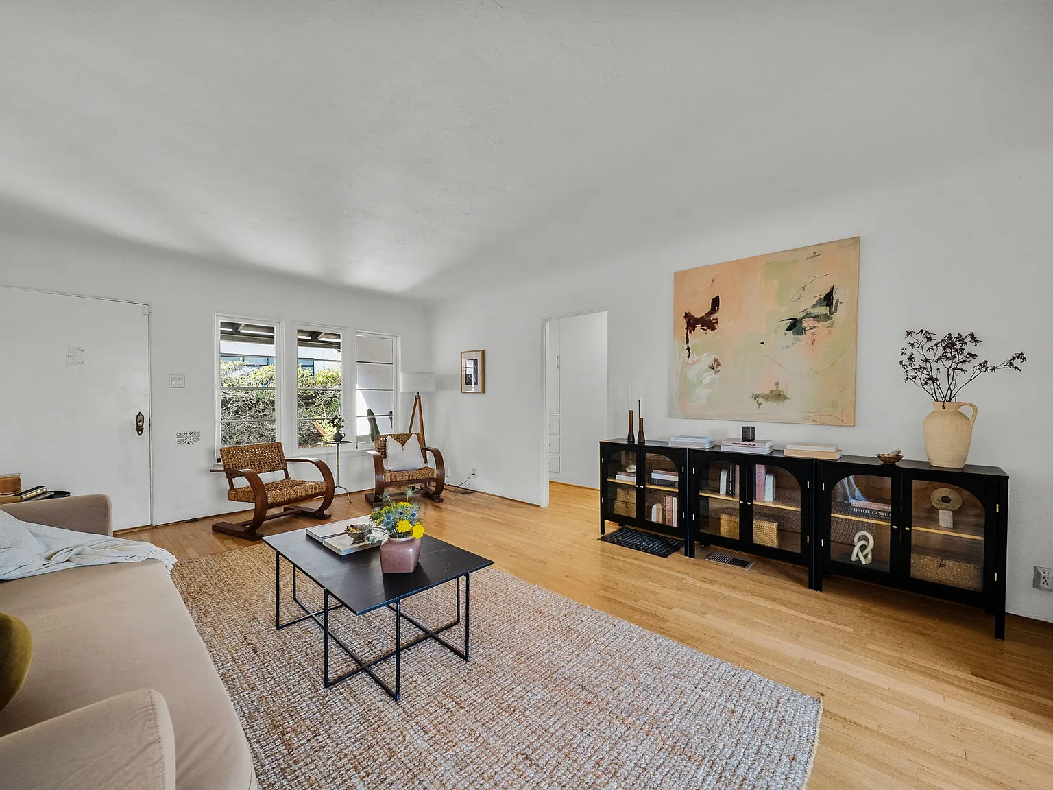 2 bed, 1823 sqft, $6,000 — Photo 3