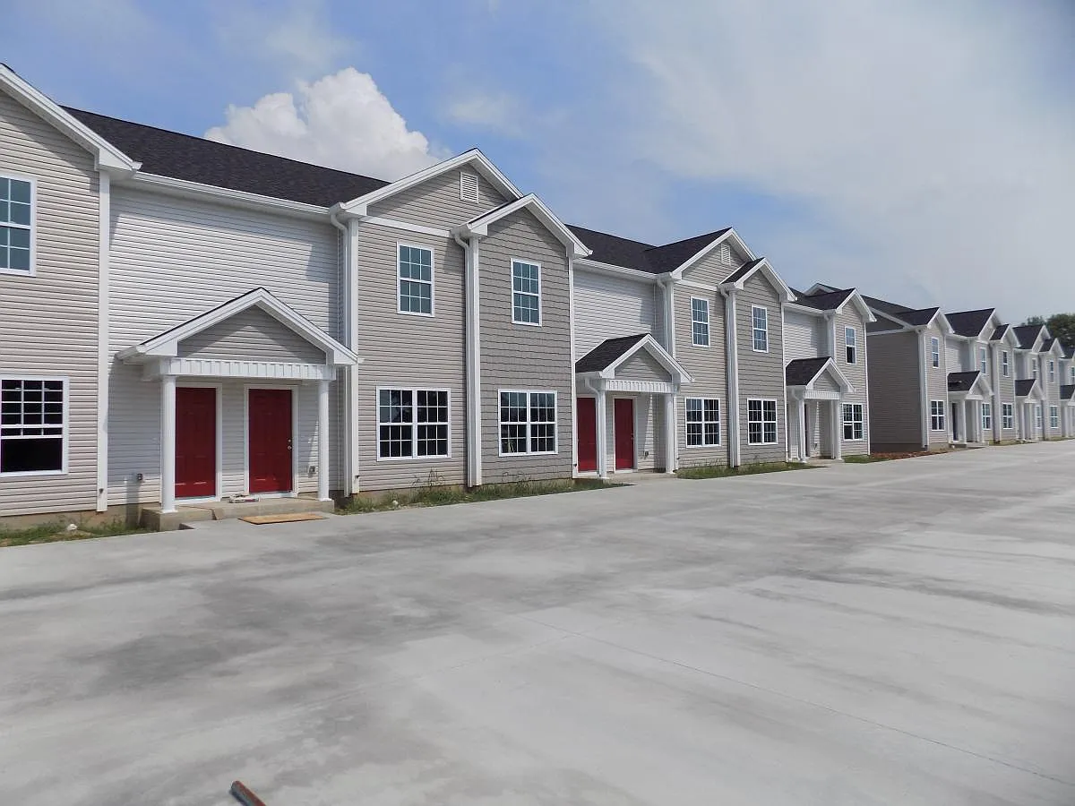 2 bed, 1.5 bath, 1000 sqft, $995 — Photo 1