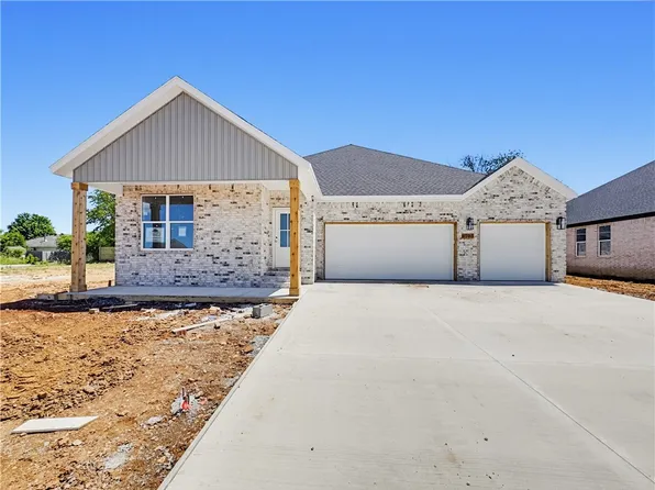 6703 Crabapple St, Bentonville, AR 72713