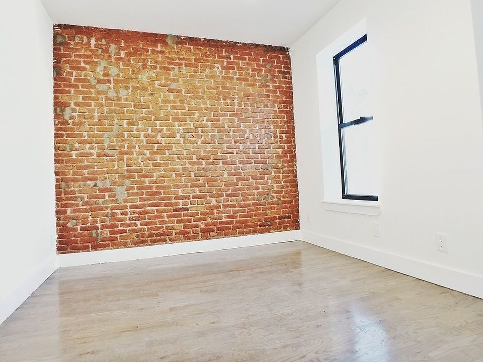 1st image of 53-23 Roosevelt Ave #3T