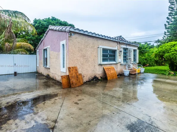 1349 NW 38th St, Miami, FL 33142