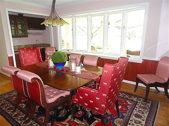 Stunning dining room views!