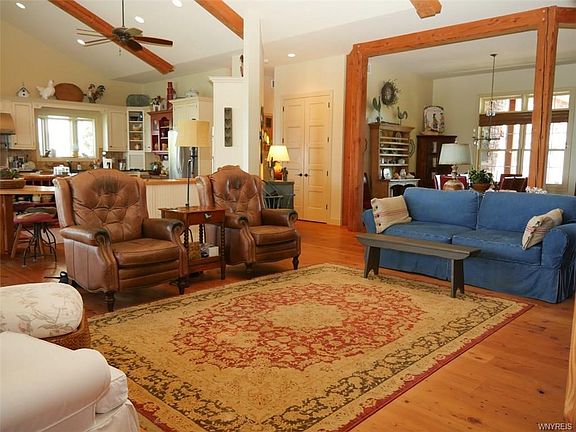 5th image of 9205 Somerset Dr