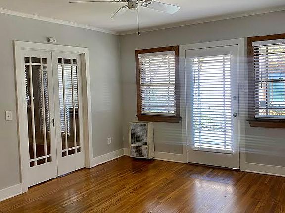 2nd image of 617 Crestmoore Pl APT A