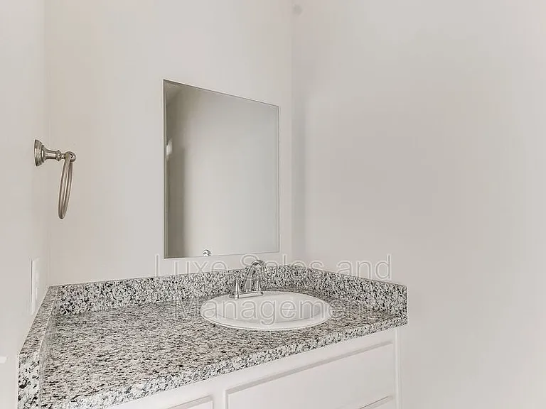 10530 Utica Dr — Photo 22