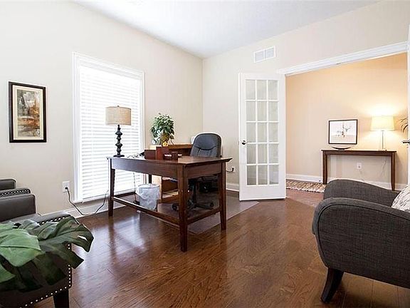4th image of 4834 Saint Andrews Dr