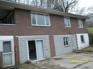 1210 Sun Valley Rd, Clarksburg, WV 26301