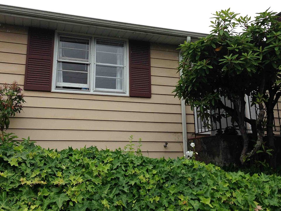 2nd image of 4803 NE 74th St