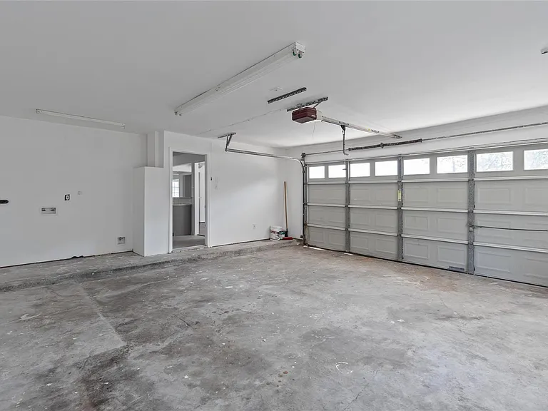 500 Shirleen Dr — Photo 32