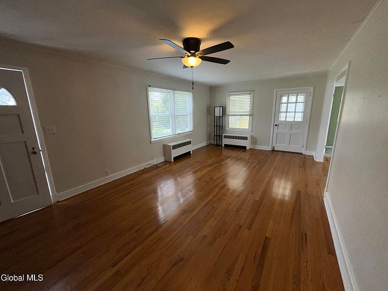 3rd image of 113 Valleyview Avenue