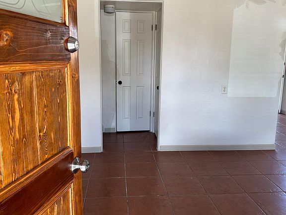 4th image of 3619 E Lee St #3619