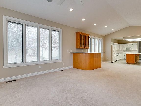 4th image of 12 Bedale Ln
