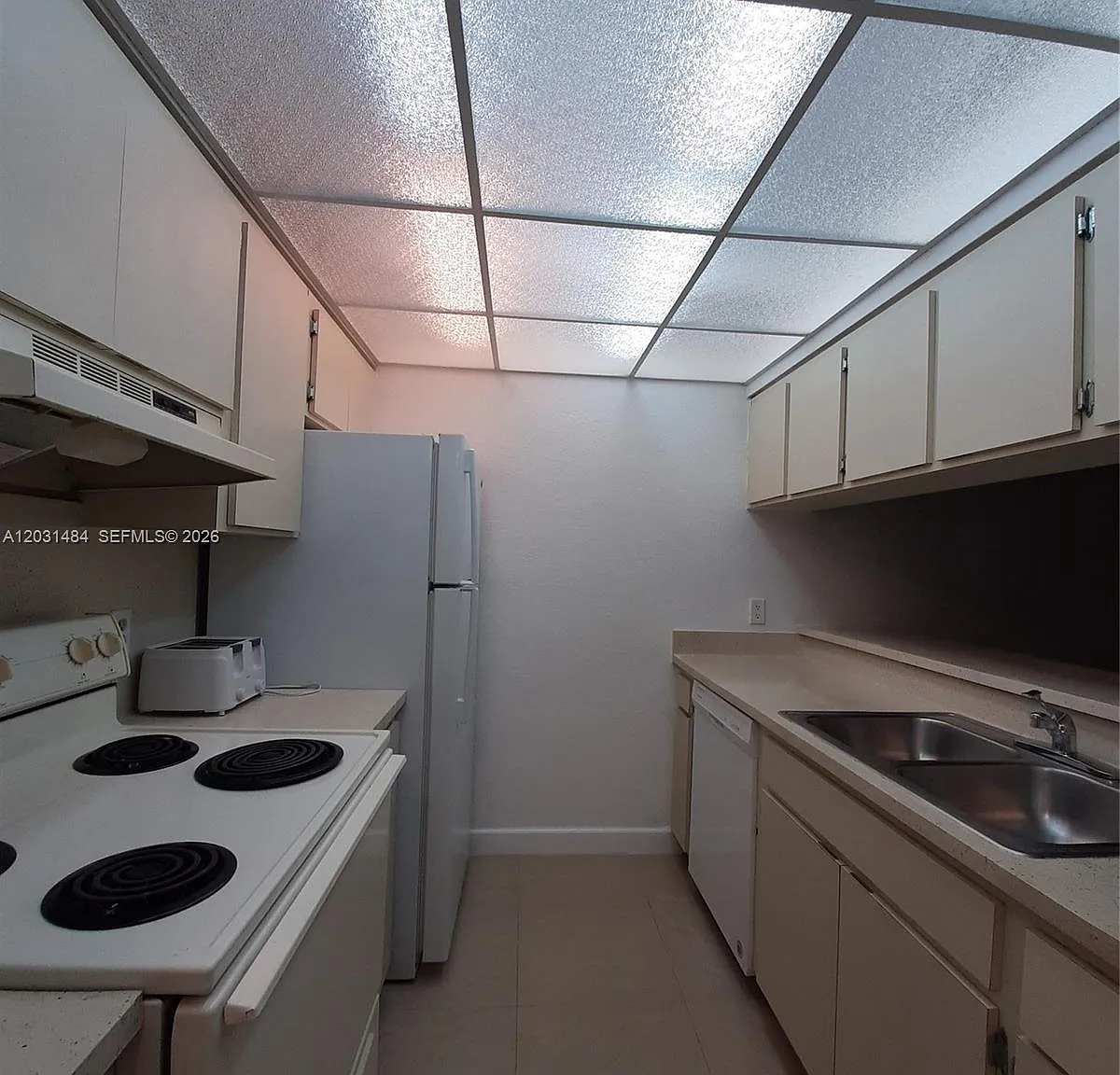 Las Vistas At Doral Condo — Photo 2