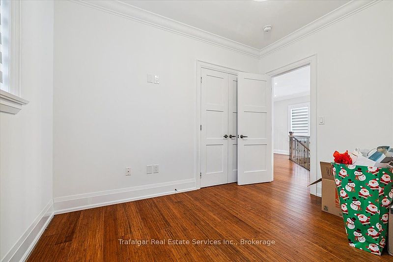 Burlington House for rent - 5 Bedrooms — photo 32