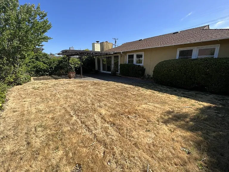 25 El Camino Dr — Photo 13
