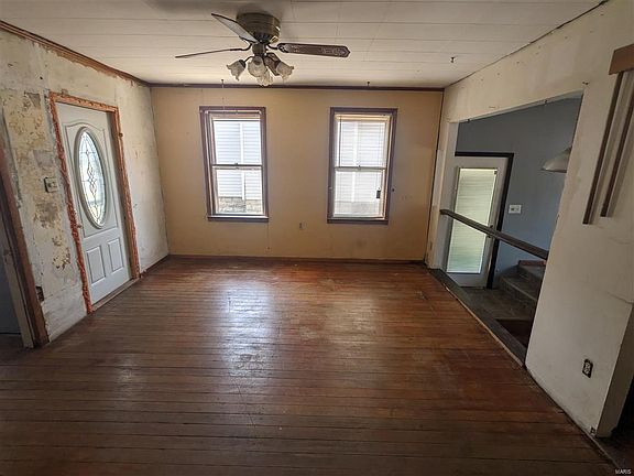 4th image of 2423 Illinois Ave