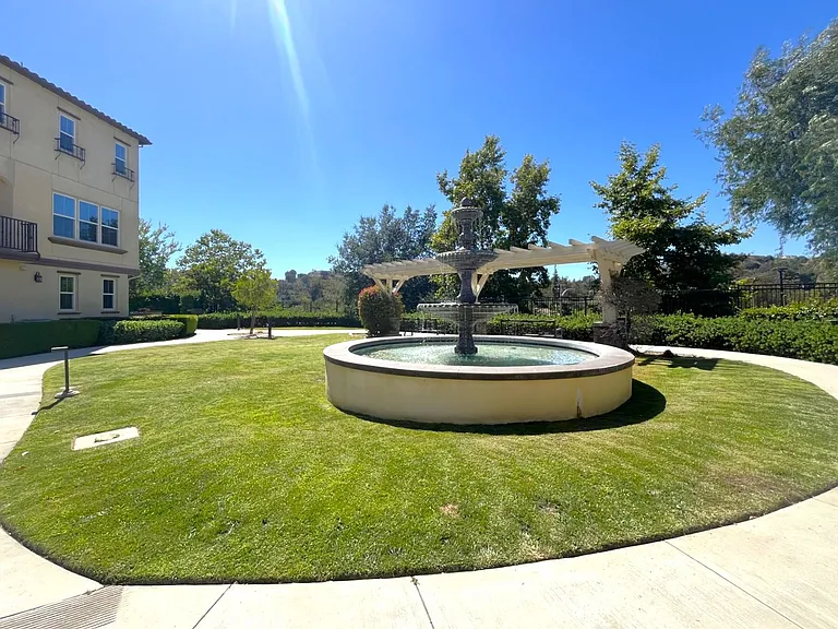 3105 Marigold Cir — Photo 36