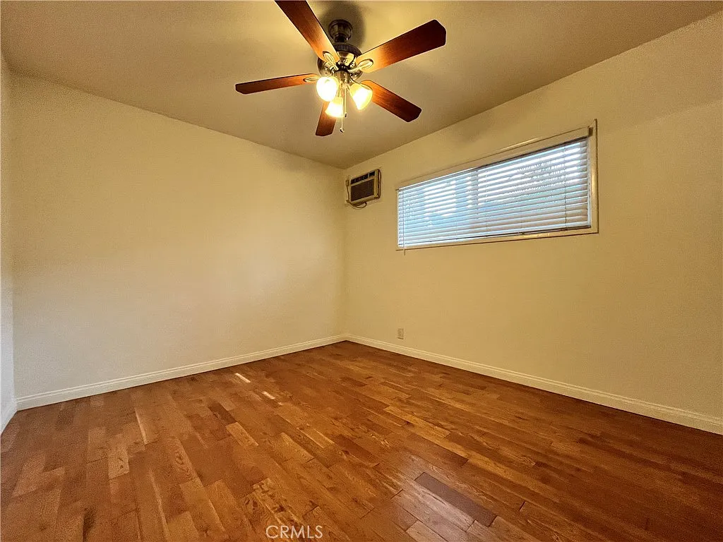 2 bed, 817 sqft, $2,700 — Photo 2