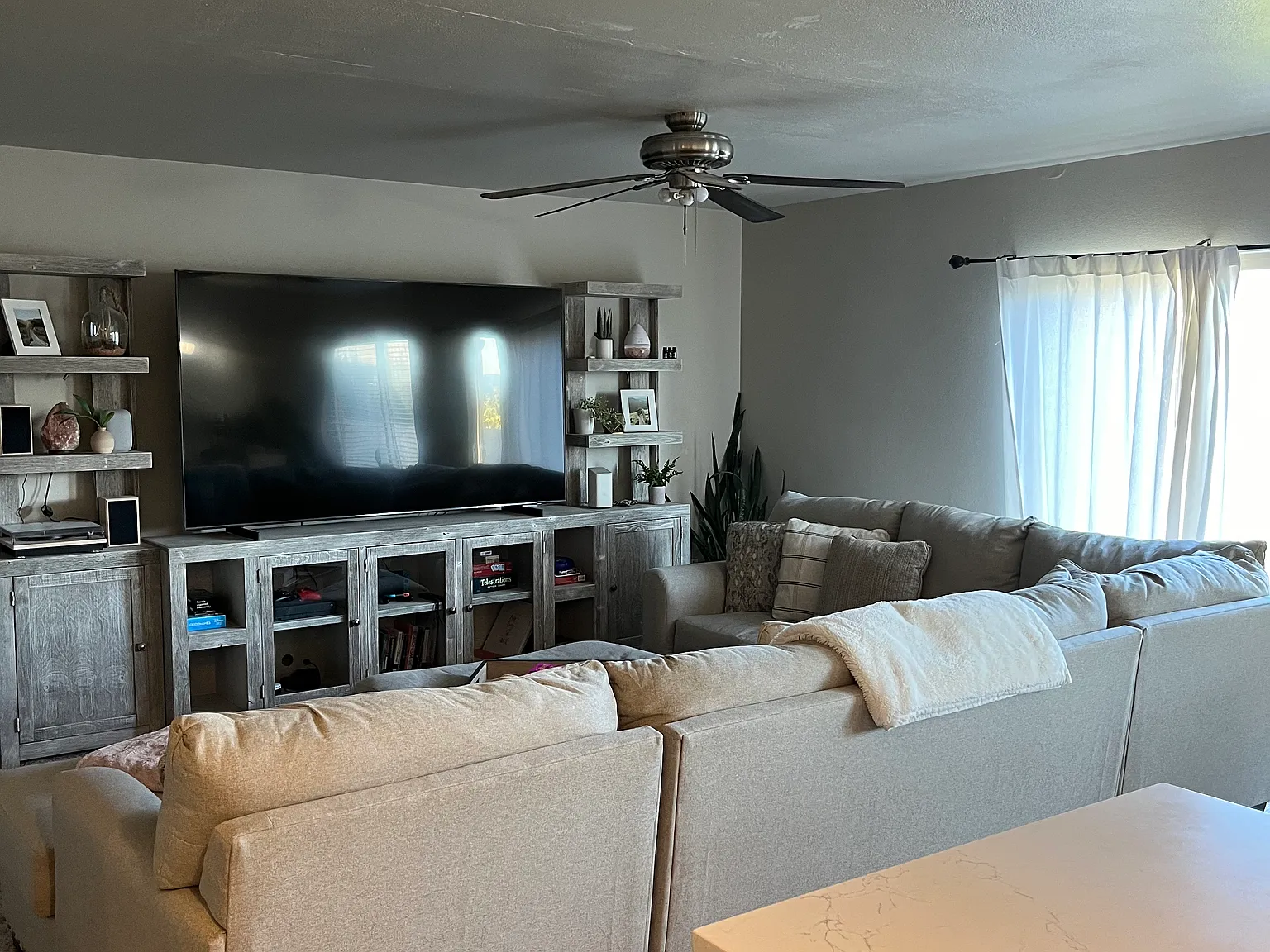5 bed, 2.5 bath, 2874 sqft, $2,700 — Photo 3